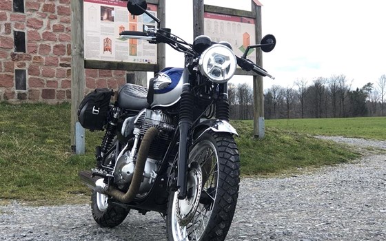 Umgebautes Motorrad Kawasaki W 650 von DARKMAN-TDM - Bild 15 Umgebautes Motorrad Kawasaki W 650 von DARKMAN-TDM - Bild 15