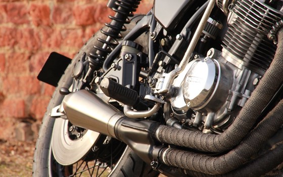 Umgebautes Motorrad Honda CB 750 F von Motorrad Naujocks - Bild 4 Umgebautes Motorrad Honda CB 750 F von Motorrad Naujocks - Bild 4