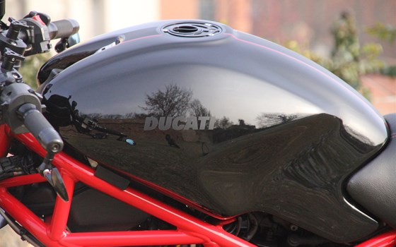 Umgebautes Motorrad Ducati Monster S2R 1000 von Motorrad Naujocks - Bild 9 Umgebautes Motorrad Ducati Monster S2R 1000 von Motorrad Naujocks - Bild 9