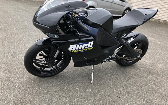 Umgebautes Motorrad Buell 1125 R von user1169940 - Bild 5 Umgebautes Motorrad Buell 1125 R von user1169940 - Bild 5