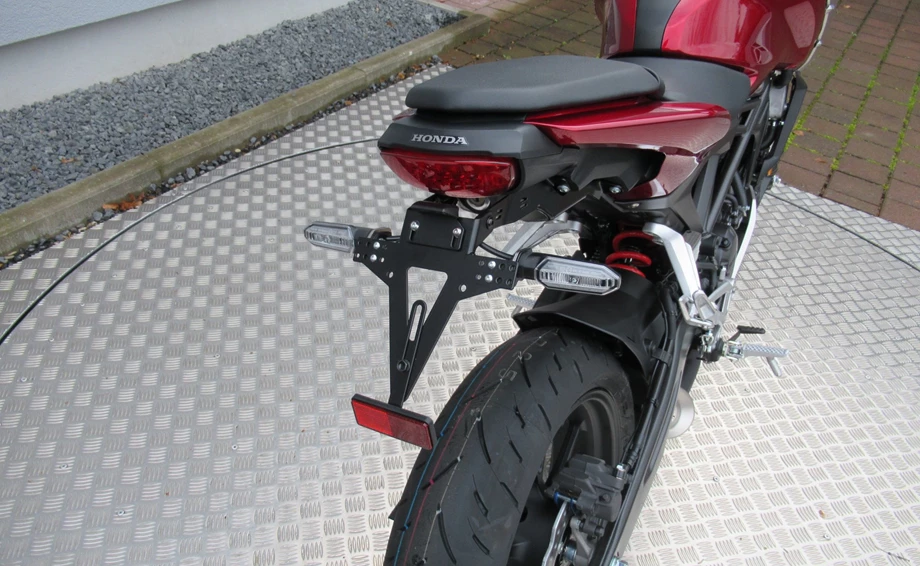 Umbgebautes Motorrad Honda CB 125 Bild 2: Umbgebautes Motorrad Honda CB 125