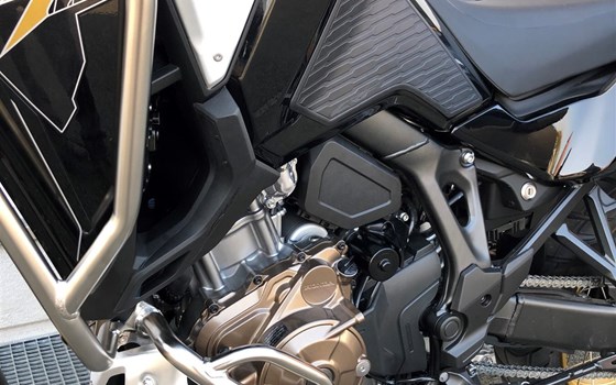 Umgebautes Motorrad Honda CRF1100L Africa Twin Adventure Sports DCT von Direct Performance - Bild 13 Umgebautes Motorrad Honda CRF1100L Africa Twin Adventure Sports DCT von Direct Performance - Bild 13