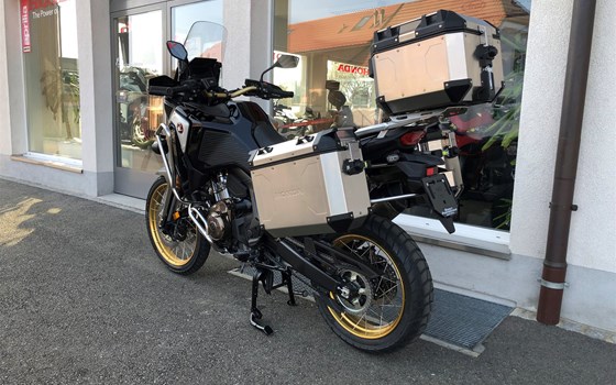 Umgebautes Motorrad Honda CRF1100L Africa Twin Adventure Sports DCT von Direct Performance - Bild 18 Umgebautes Motorrad Honda CRF1100L Africa Twin Adventure Sports DCT von Direct Performance - Bild 18