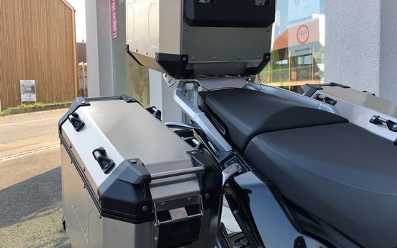 Umgebautes Motorrad Honda CRF1100L Africa Twin Adventure Sports DCT von Direct Performance - Bild 7 Umgebautes Motorrad Honda CRF1100L Africa Twin Adventure Sports DCT von Direct Performance - Bild 7