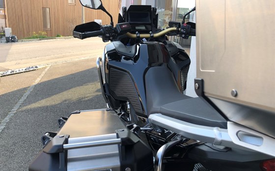 Umgebautes Motorrad Honda CRF1100L Africa Twin Adventure Sports DCT von Direct Performance - Bild 8 Umgebautes Motorrad Honda CRF1100L Africa Twin Adventure Sports DCT von Direct Performance - Bild 8