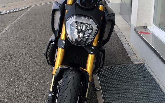 Umgebautes Motorrad Ducati Diavel 1260 S von Direct Performance - Bild 3 Umgebautes Motorrad Ducati Diavel 1260 S von Direct Performance - Bild 3