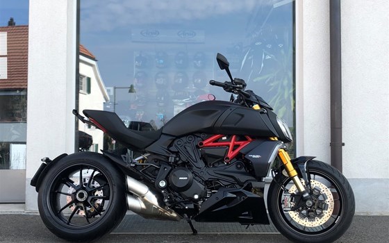 Umgebautes Motorrad Ducati Diavel 1260 S von Direct Performance - Bild 2 Umgebautes Motorrad Ducati Diavel 1260 S von Direct Performance - Bild 2