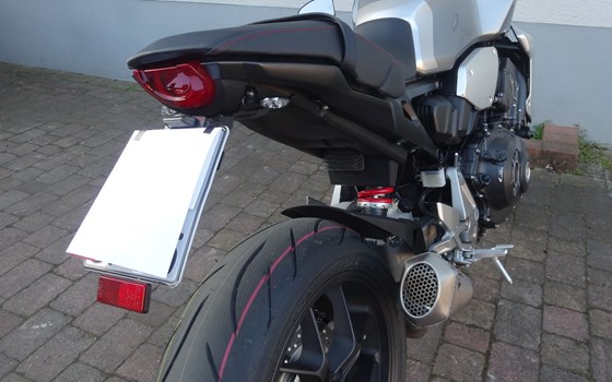 Umgebautes Motorrad Honda CB 1000 R von Motorradtechnik Lang GmbH - Bild 4 Umgebautes Motorrad Honda CB 1000 R von Motorradtechnik Lang GmbH - Bild 4