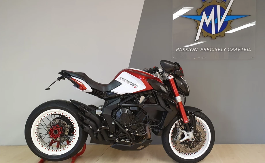 Umbgebautes Motorrad MV Agusta Dragster 800 RR Bild 1: Umbgebautes Motorrad MV Agusta Dragster 800 RR