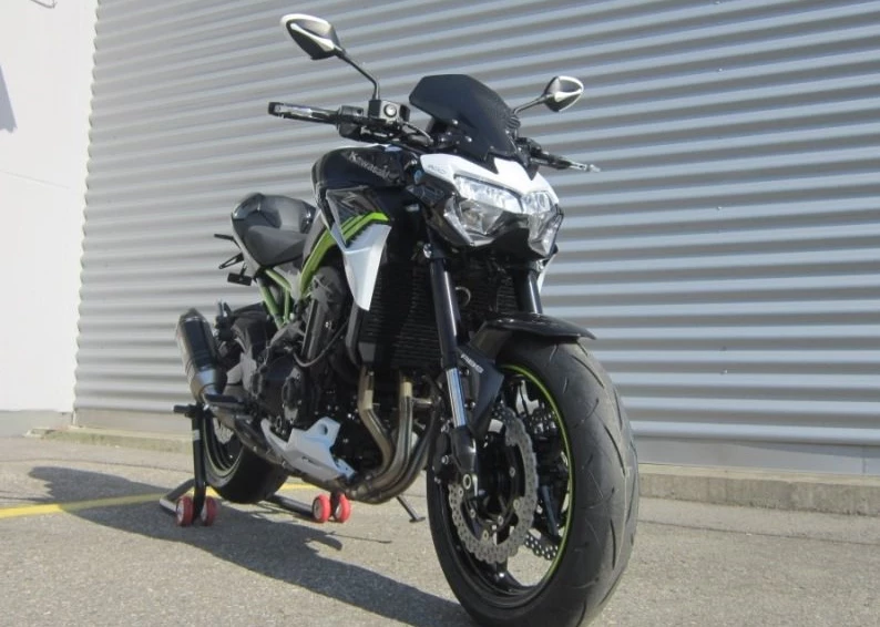 Umbgebautes Motorrad Kawasaki Z900 Bild 1: Umbgebautes Motorrad Kawasaki Z900