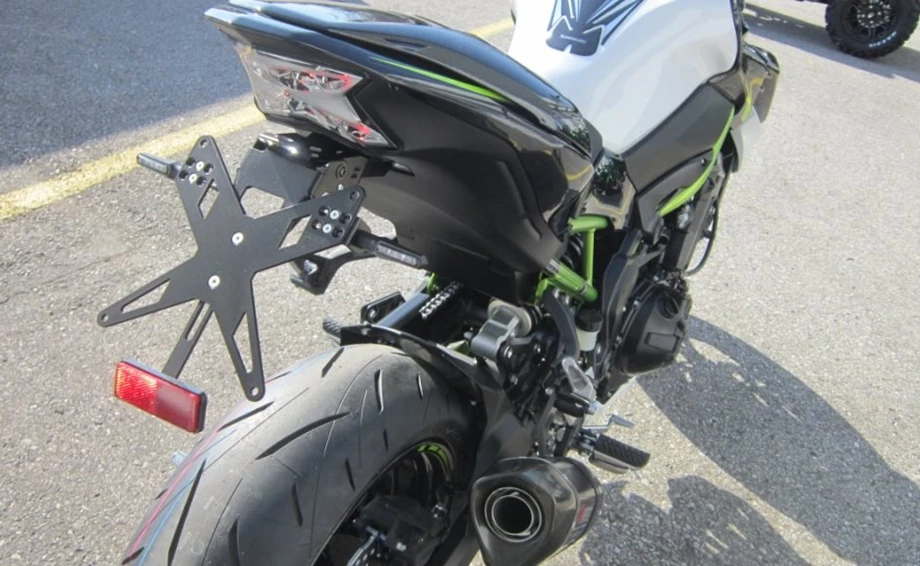 Umbgebautes Motorrad Kawasaki Z900 Bild 7: Umbgebautes Motorrad Kawasaki Z900