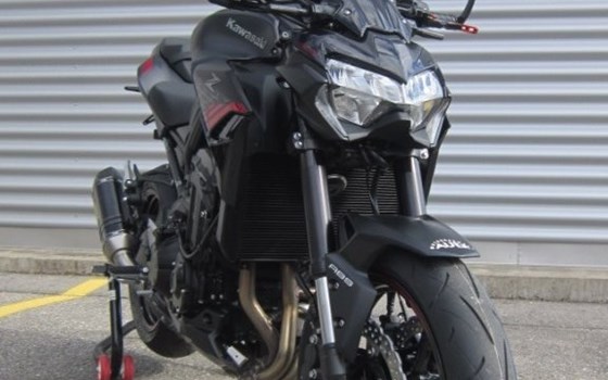 Umgebautes Motorrad Kawasaki Z900 von Motorradwelt Auer GmbH - Bild 7 Umgebautes Motorrad Kawasaki Z900 von Motorradwelt Auer GmbH - Bild 7
