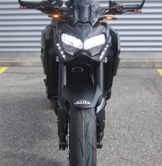 Rebuilt motorbike Kawasaki Z900 Bild 8: Rebuilt motorbike Kawasaki Z900