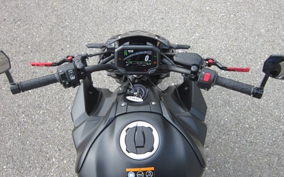 Umgebautes Motorrad Kawasaki Z900 von Motorradwelt Auer GmbH - Bild 9 Umgebautes Motorrad Kawasaki Z900 von Motorradwelt Auer GmbH - Bild 9