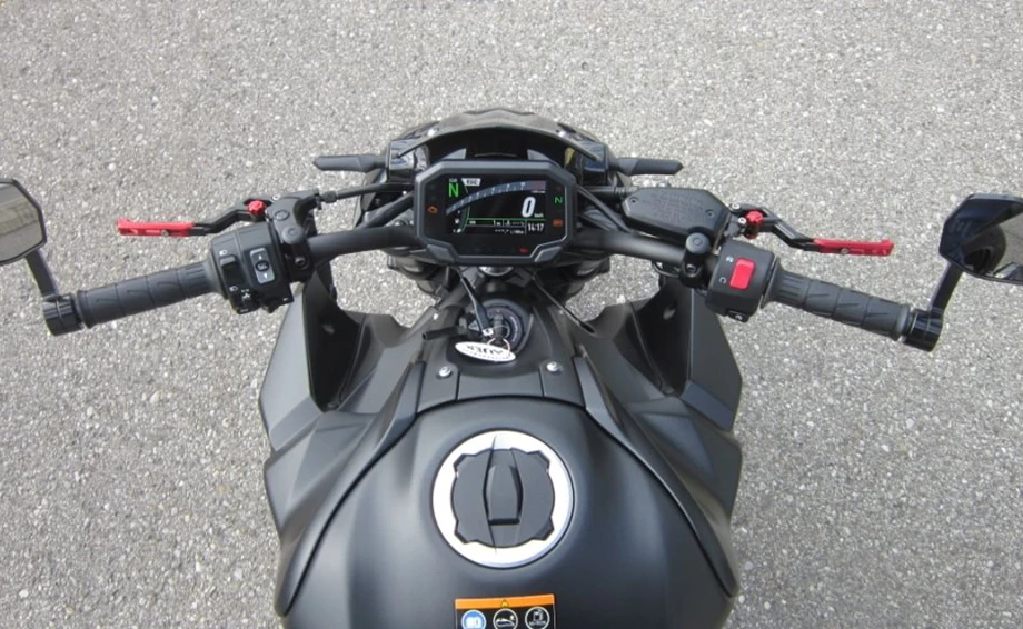 Rebuilt motorbike Kawasaki Z900 Bild 9: Rebuilt motorbike Kawasaki Z900
