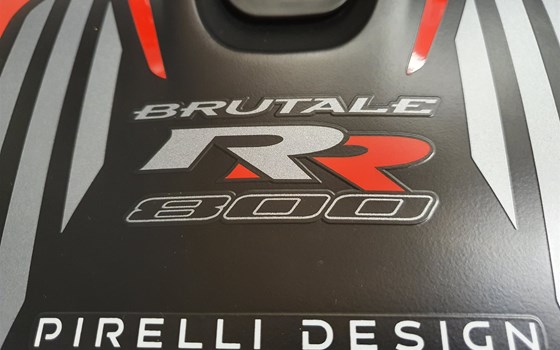 Umgebautes Motorrad MV Agusta Brutale 800 RR Pirelli von Motorrad Scheunpflug e.K. - Bild 5 Umgebautes Motorrad MV Agusta Brutale 800 RR Pirelli von Motorrad Scheunpflug e.K. - Bild 5