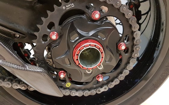 Umgebautes Motorrad MV Agusta Dragster 800 RR von Motorrad Scheunpflug e.K. - Bild 4 Umgebautes Motorrad MV Agusta Dragster 800 RR von Motorrad Scheunpflug e.K. - Bild 4