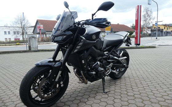 Umgebautes Motorrad Yamaha MT-09 von Zweirad-Center Zöller - Bild 11 Umgebautes Motorrad Yamaha MT-09 von Zweirad-Center Zöller - Bild 11