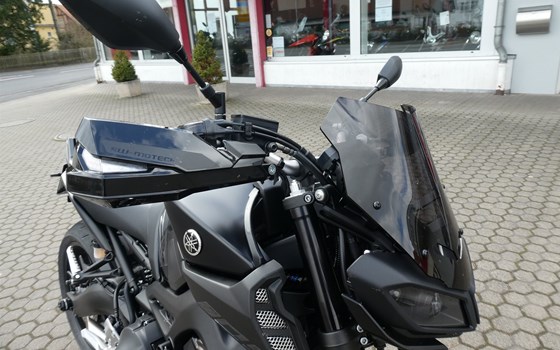 Umgebautes Motorrad Yamaha MT-09 von Zweirad-Center Zöller - Bild 15 Umgebautes Motorrad Yamaha MT-09 von Zweirad-Center Zöller - Bild 15