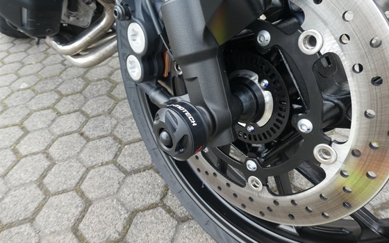 Umgebautes Motorrad Yamaha MT-09 von Zweirad-Center Zöller - Bild 8 Umgebautes Motorrad Yamaha MT-09 von Zweirad-Center Zöller - Bild 8