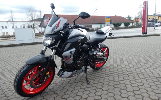 Umgebautes Motorrad Yamaha MT-07 von Zweirad-Center Zöller - Bild 4 Umgebautes Motorrad Yamaha MT-07 von Zweirad-Center Zöller - Bild 4