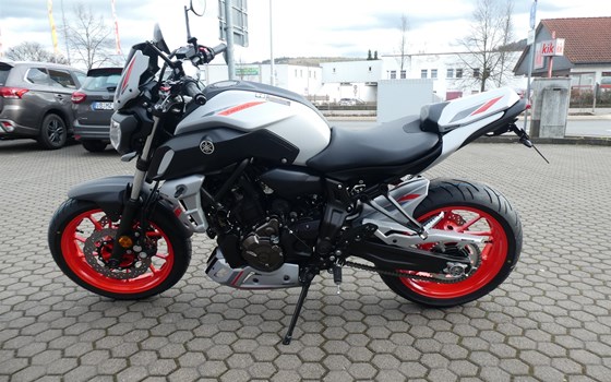 Umgebautes Motorrad Yamaha MT-07 von Zweirad-Center Zöller - Bild 5 Umgebautes Motorrad Yamaha MT-07 von Zweirad-Center Zöller - Bild 5