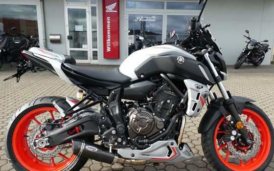 Umgebautes Motorrad Yamaha MT-07 von Zweirad-Center Zöller - Bild 1 Umgebautes Motorrad Yamaha MT-07 von Zweirad-Center Zöller - Bild 1