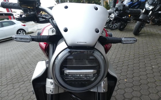 Umgebautes Motorrad Honda CB 1000 R von Zweirad-Center Zöller - Bild 13 Umgebautes Motorrad Honda CB 1000 R von Zweirad-Center Zöller - Bild 13