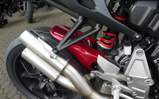 Umgebautes Motorrad Honda CB 1000 R von Zweirad-Center Zöller - Bild 12 Umgebautes Motorrad Honda CB 1000 R von Zweirad-Center Zöller - Bild 12