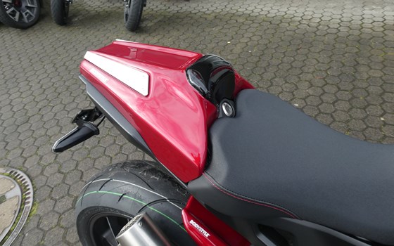 Umgebautes Motorrad Honda CB 1000 R von Zweirad-Center Zöller - Bild 14 Umgebautes Motorrad Honda CB 1000 R von Zweirad-Center Zöller - Bild 14
