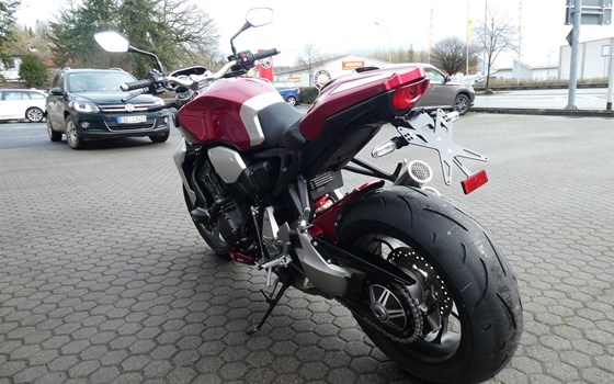 Umgebautes Motorrad Honda CB 1000 R von Zweirad-Center Zöller - Bild 6 Umgebautes Motorrad Honda CB 1000 R von Zweirad-Center Zöller - Bild 6