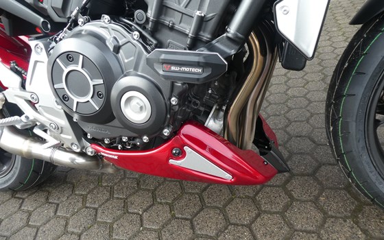 Umgebautes Motorrad Honda CB 1000 R von Zweirad-Center Zöller - Bild 10 Umgebautes Motorrad Honda CB 1000 R von Zweirad-Center Zöller - Bild 10