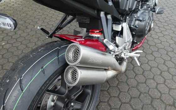 Umgebautes Motorrad Honda CB 1000 R von Zweirad-Center Zöller - Bild 11 Umgebautes Motorrad Honda CB 1000 R von Zweirad-Center Zöller - Bild 11