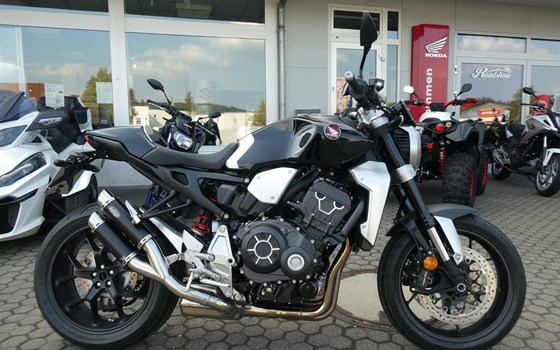 Umgebautes Motorrad Honda CB 1000 R von Zweirad-Center Zöller - Bild 1 Umgebautes Motorrad Honda CB 1000 R von Zweirad-Center Zöller - Bild 1
