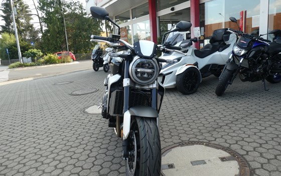 Umgebautes Motorrad Honda CB 1000 R von Zweirad-Center Zöller - Bild 3 Umgebautes Motorrad Honda CB 1000 R von Zweirad-Center Zöller - Bild 3