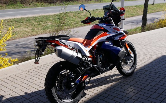 Umgebautes Motorrad KTM 790 Adventure R von motoroox GmbH - Bild 6 Umgebautes Motorrad KTM 790 Adventure R von motoroox GmbH - Bild 6