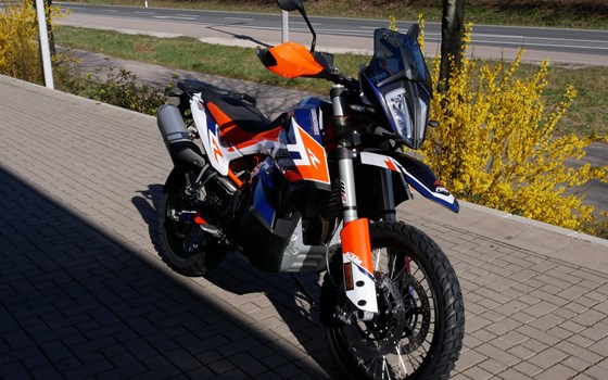 Umgebautes Motorrad KTM 790 Adventure R von motoroox GmbH - Bild 3 Umgebautes Motorrad KTM 790 Adventure R von motoroox GmbH - Bild 3