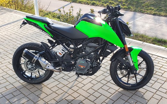 Umgebautes Motorrad KTM 125 Duke von motoroox GmbH - Bild 2 Umgebautes Motorrad KTM 125 Duke von motoroox GmbH - Bild 2