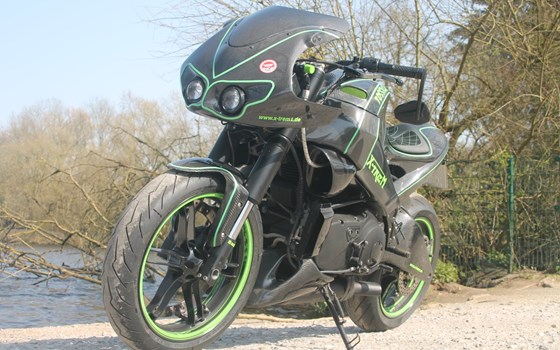 Umgebautes Motorrad Buell Firebolt XB 9R von X-Trem Custombikes - Bild 2 Umgebautes Motorrad Buell Firebolt XB 9R von X-Trem Custombikes - Bild 2