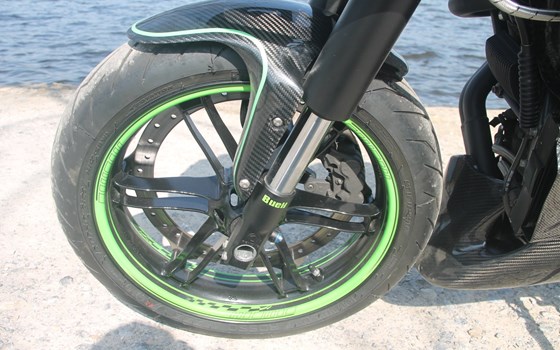 Umgebautes Motorrad Buell Firebolt XB 9R von X-Trem Custombikes - Bild 17 Umgebautes Motorrad Buell Firebolt XB 9R von X-Trem Custombikes - Bild 17