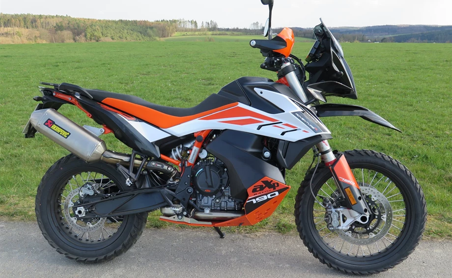 Umbgebautes Motorrad KTM 790 Adventure Bild 5: Umbgebautes Motorrad KTM 790 Adventure