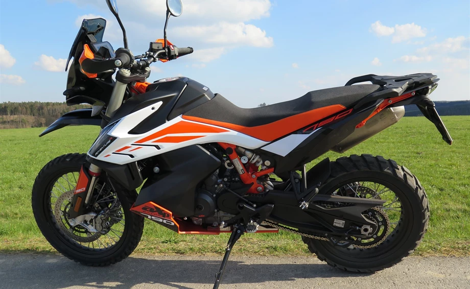 Umbgebautes Motorrad KTM 790 Adventure Bild 7: Umbgebautes Motorrad KTM 790 Adventure