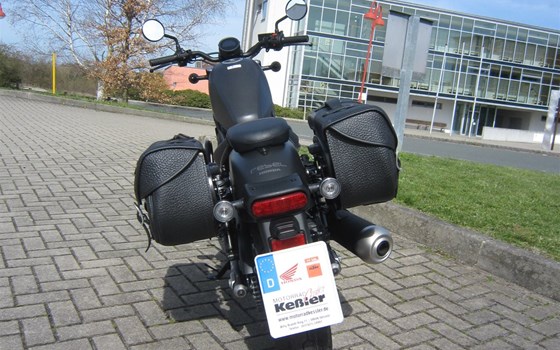 Umgebautes Motorrad Honda CMX500 Rebel von Motorradcenter Keßler - Bild 9 Umgebautes Motorrad Honda CMX500 Rebel von Motorradcenter Keßler - Bild 9