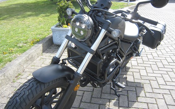 Umgebautes Motorrad Honda CMX500 Rebel von Motorradcenter Keßler - Bild 10 Umgebautes Motorrad Honda CMX500 Rebel von Motorradcenter Keßler - Bild 10