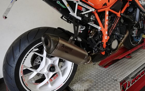Umgebautes Motorrad KTM 1290 Super Duke R von Dino - Motorradtechnik - Bild 3 Umgebautes Motorrad KTM 1290 Super Duke R von Dino - Motorradtechnik - Bild 3