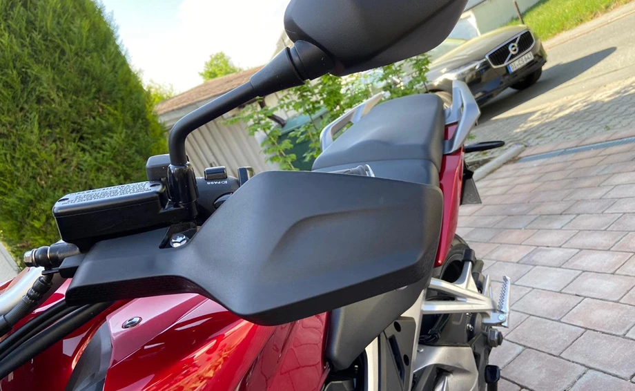 Rebuilt motorbike Honda VFR800X Crossrunner Bild 4: Rebuilt motorbike Honda VFR800X Crossrunner