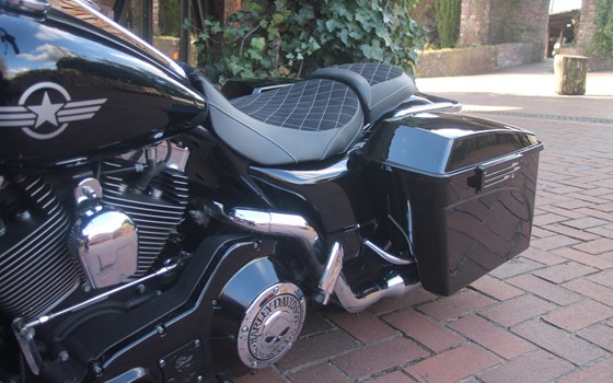 Umgebautes Motorrad Harley-Davidson Road King Custom FLHRS von X-Trem Custombikes - Bild 17 Umgebautes Motorrad Harley-Davidson Road King Custom FLHRS von X-Trem Custombikes - Bild 17