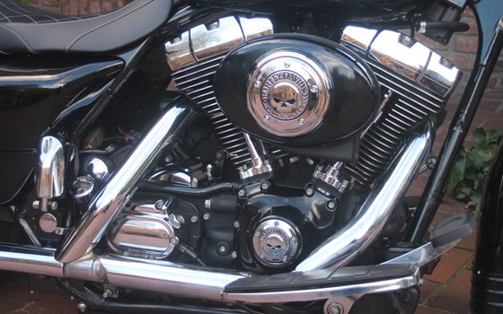 Umgebautes Motorrad Harley-Davidson Road King Custom FLHRS von X-Trem Custombikes - Bild 19 Umgebautes Motorrad Harley-Davidson Road King Custom FLHRS von X-Trem Custombikes - Bild 19