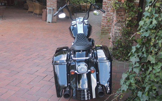Umgebautes Motorrad Harley-Davidson Road King Custom FLHRS von X-Trem Custombikes - Bild 7 Umgebautes Motorrad Harley-Davidson Road King Custom FLHRS von X-Trem Custombikes - Bild 7