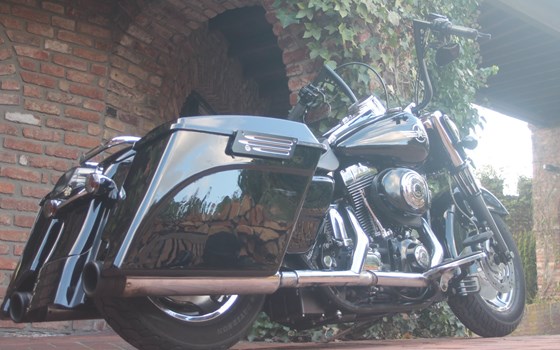 Umgebautes Motorrad Harley-Davidson Road King Custom FLHRS von X-Trem Custombikes - Bild 2 Umgebautes Motorrad Harley-Davidson Road King Custom FLHRS von X-Trem Custombikes - Bild 2